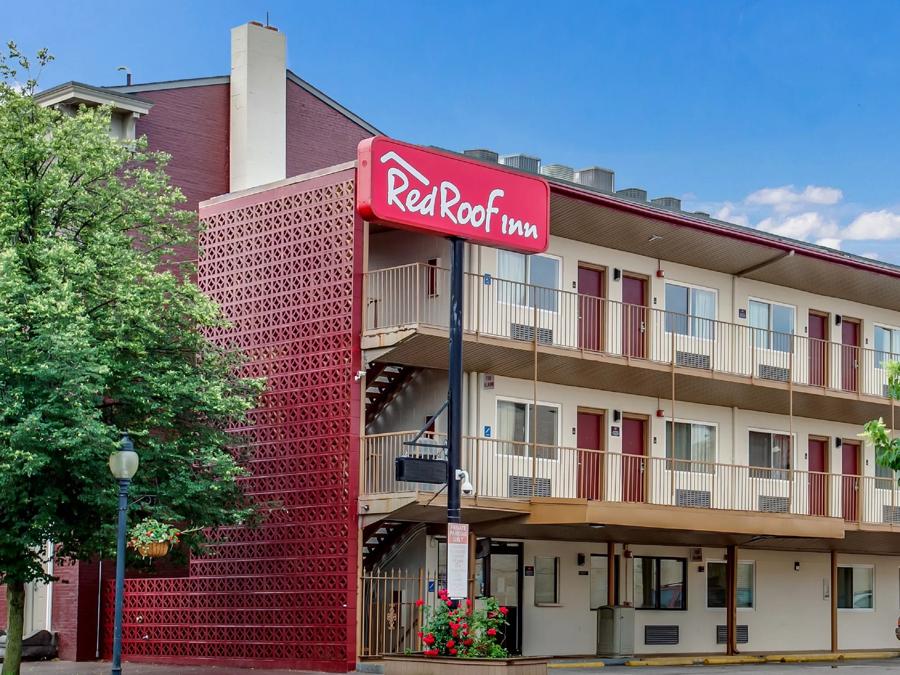 Red Roof Inn York Downtown Property Exterior Image