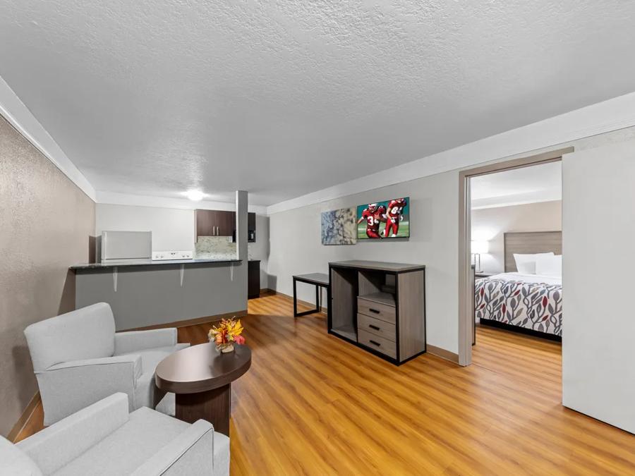 RRI433_NS Suite 2Full Kitchen Unique 1 PRO Approved 3-16-26_NT2FKU_1 Image