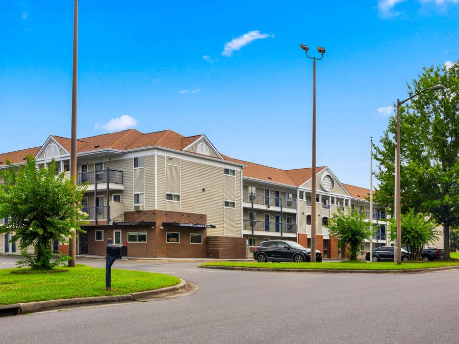 HTS1530_Exterior 1 PRO Approved 7-23-25 Image