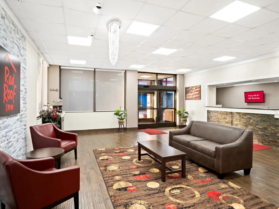 Red Roof Inn & Conference Center McKinney Lobby