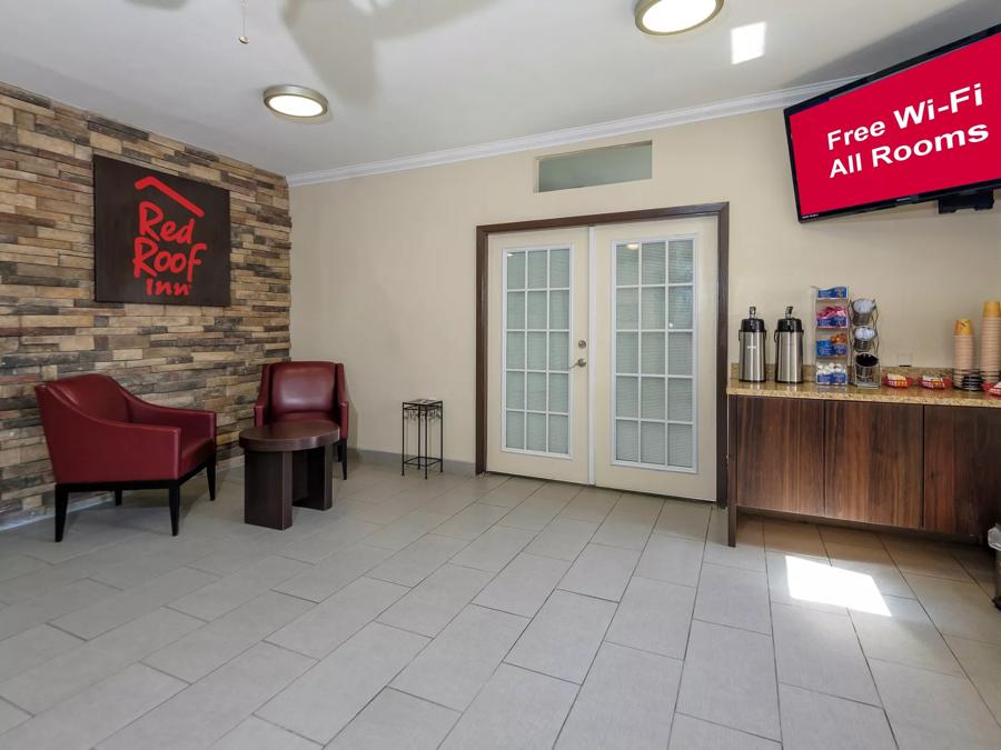 Red Roof Inn Arlington - Entertainment District Lobby Image