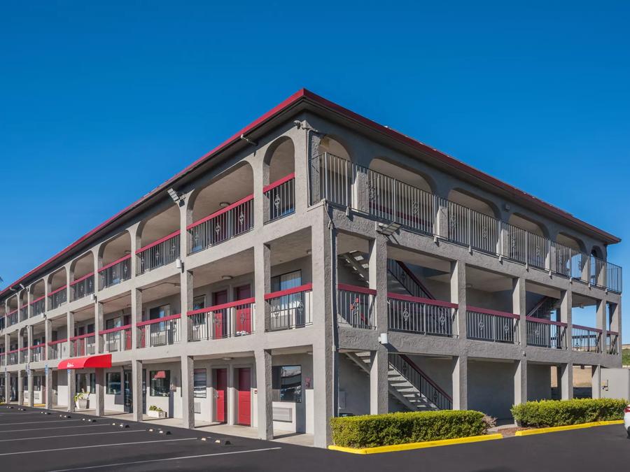 Red Roof Inn Stockton Exterior Image