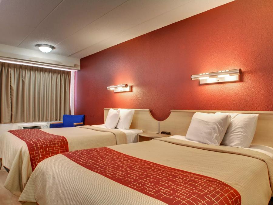 Red Roof Inn St Louis - Westport/ Maryland Heights 2 Full Beds Smoke Free Image