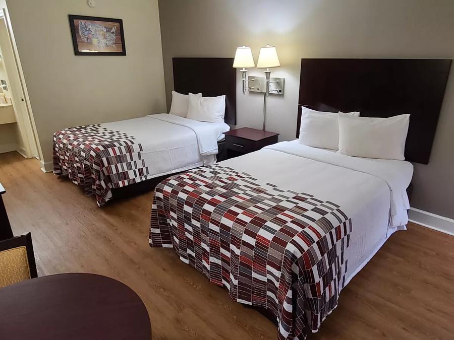 Red Roof Inn Tifton Deluxe 2 Full Beds Non-Smoking Image