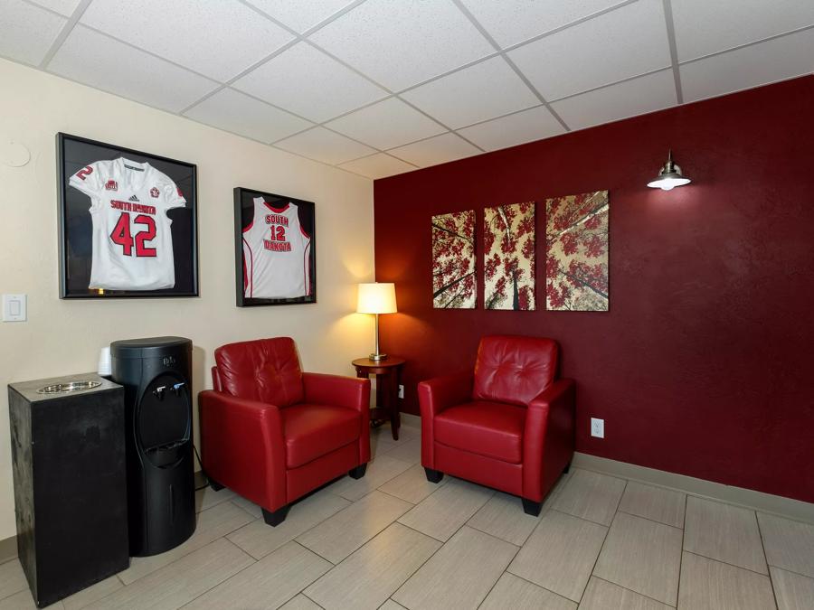 Red Roof Inn Vermillion - U of South Dakota Lobby Image