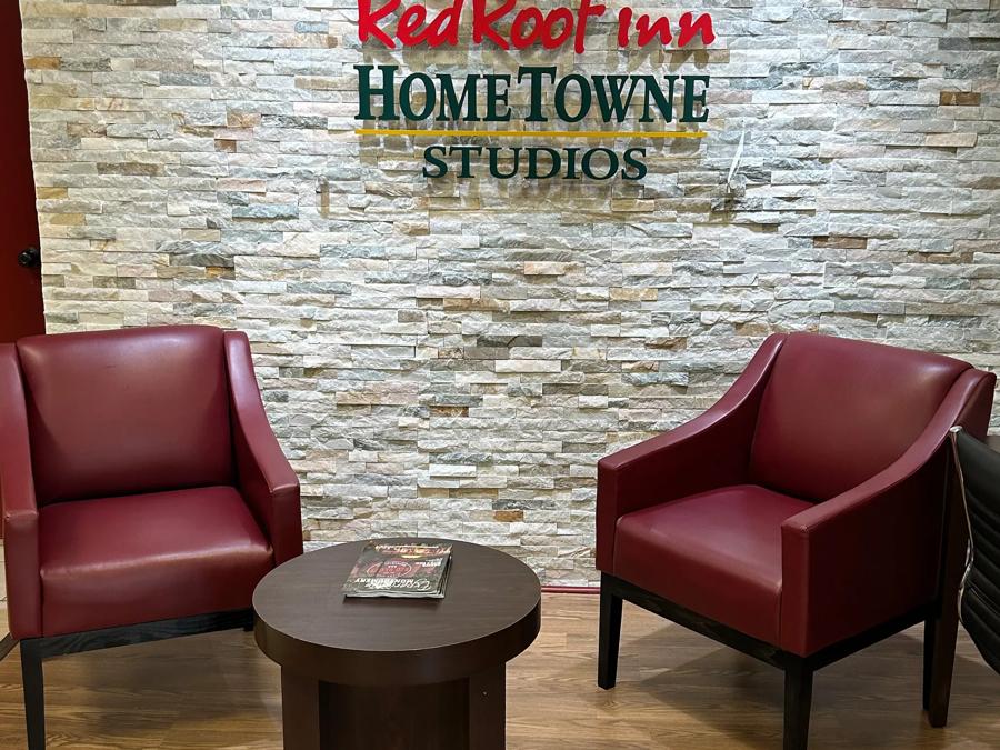 HomeTowne Studios Montgomery - Midtown Lobby Image