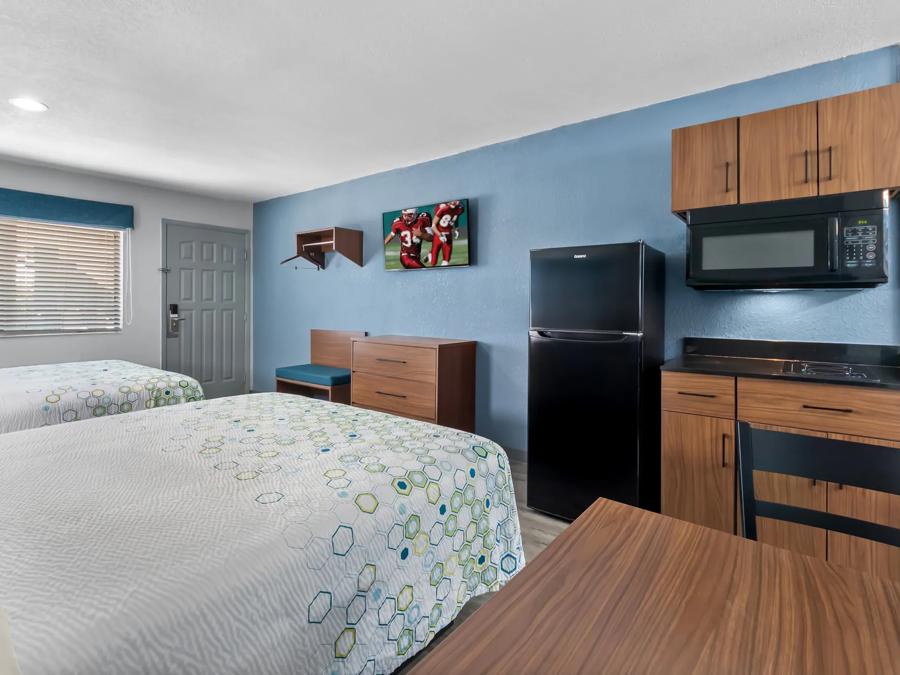 HTS683_NS Studio 2Queen 5 PRO Approved 10-29-25_NE2Q_5 Image