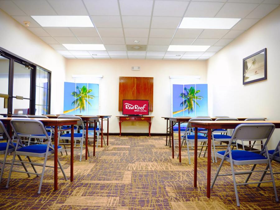 Red Roof Inn & Suites Commerce - Athens Meeting Room Image