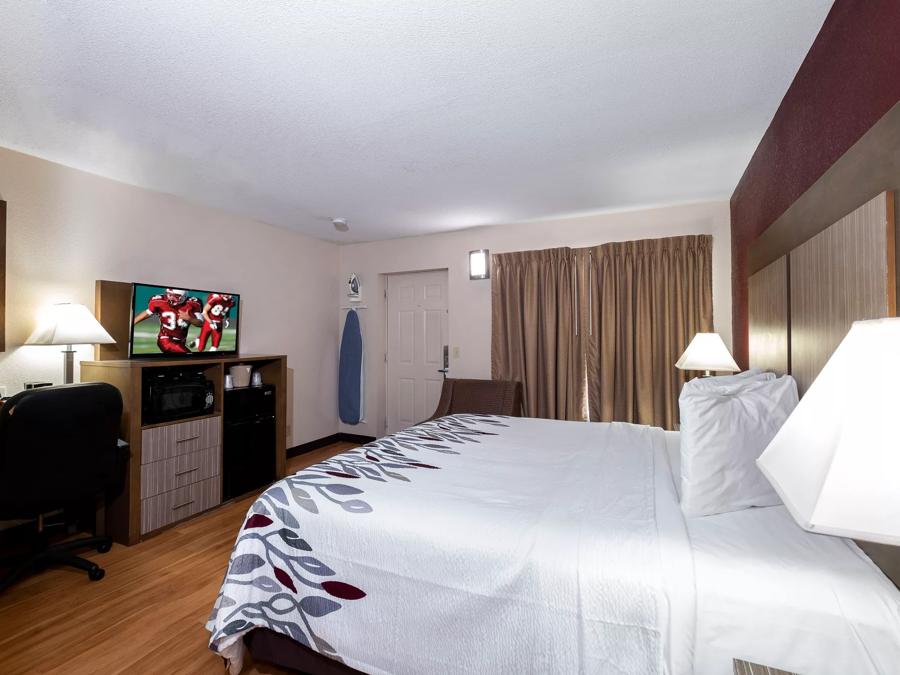 Red Roof Inn Neptune Amenities Image