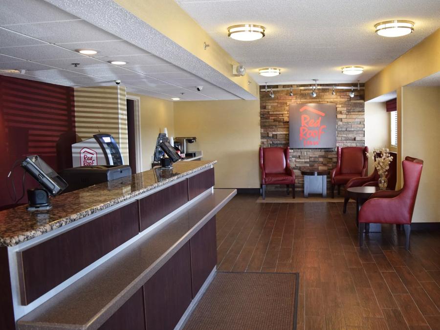 Red Roof Inn Syracuse Front Desk and Lobby Image Details
