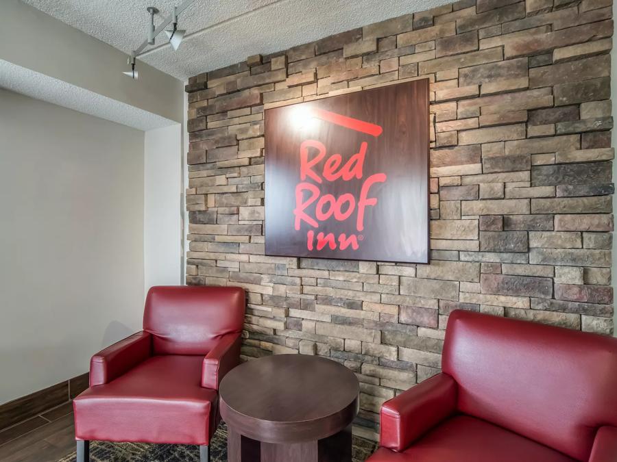 Red Roof Inn Columbia East - Ft Jackson Front Desk and Lobby Image