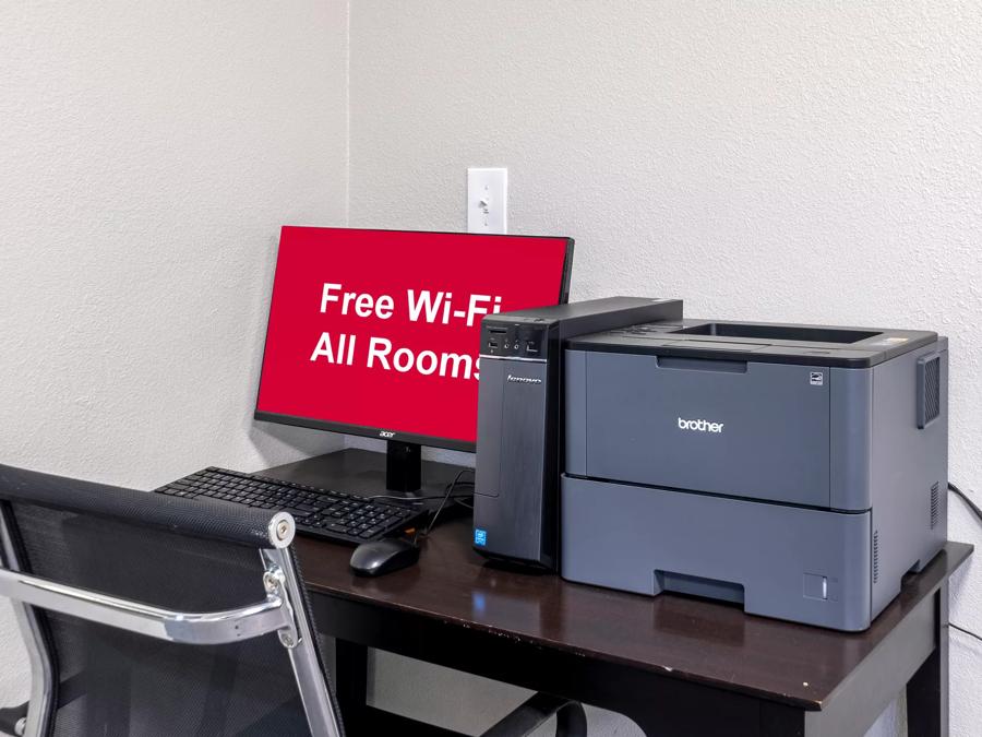 1260-business center Image