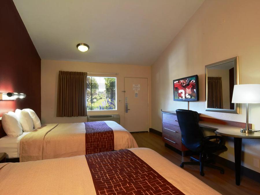 Red Roof Inn San Dimas - Fairplex Deluxe 2 Queen Smoke Free Image