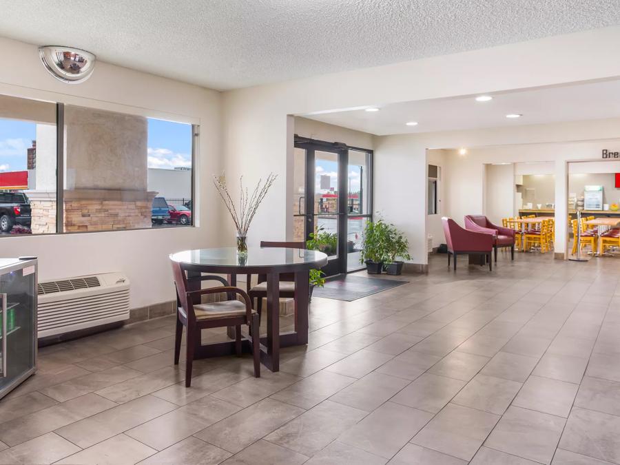 Red Roof Inn Albuquerque - Midtown Breakfast Area Image