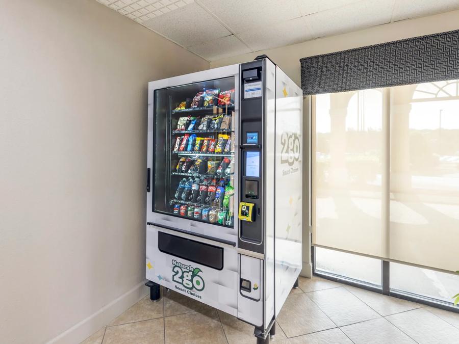 Red Roof Inn Franklin, TN RRI1430_Vending PRO Approved 10-4-2024 Image