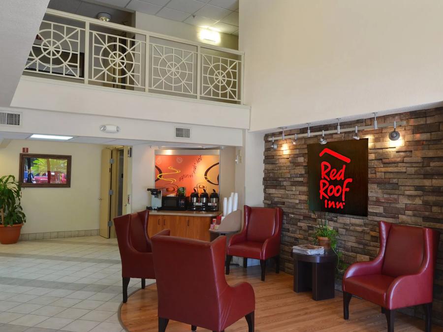 Red Roof Inn San Antonio - Airport Free Coffee in the Lobby Sitting Area
