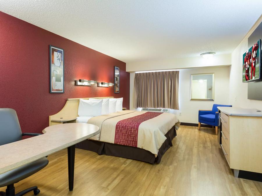 Red Roof Inn Houston - Westchase Superior King Image