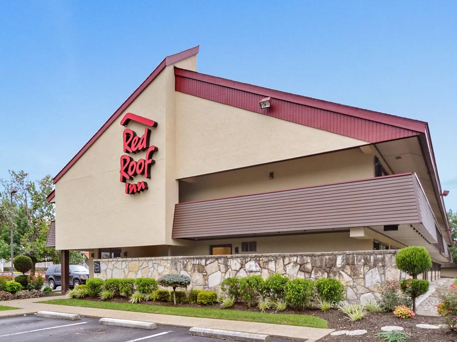 Red Roof Inn Huntington Property Exterior Image