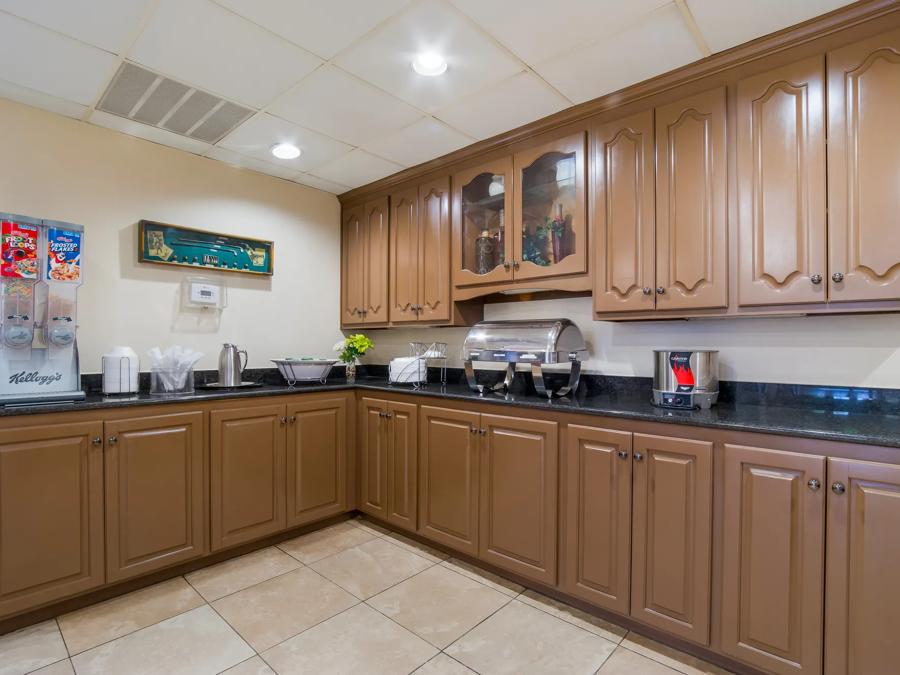 450-breakfast-2 image