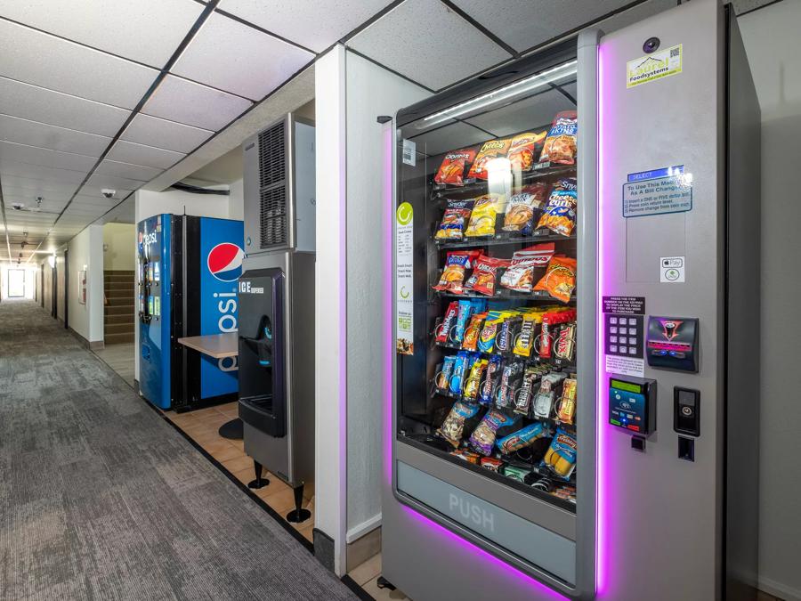 Red Roof Inn Greensburg Vending Image