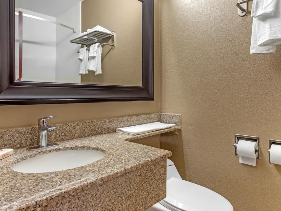 Superior King Non-Smoking Bathroom Image