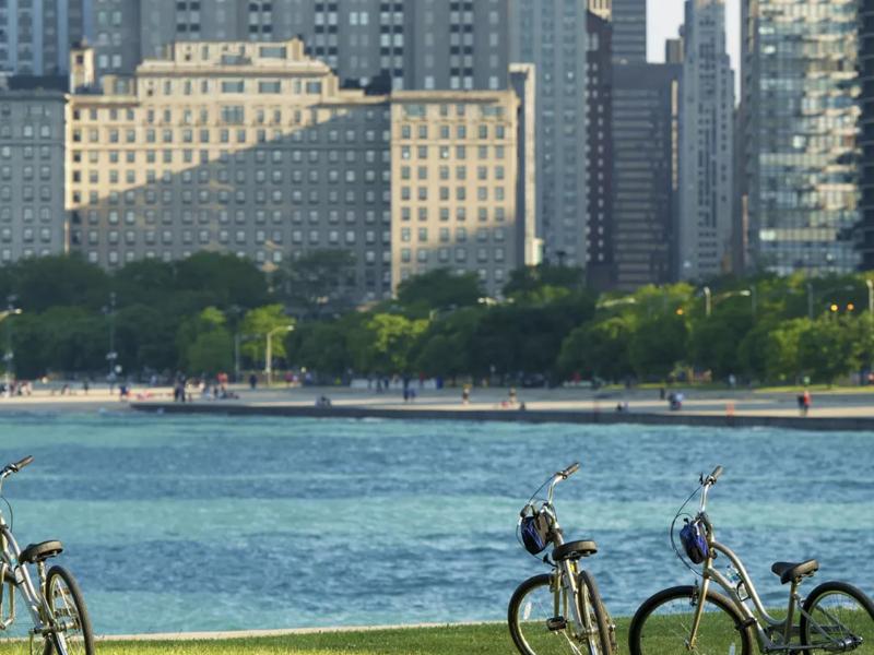 biking in chicago