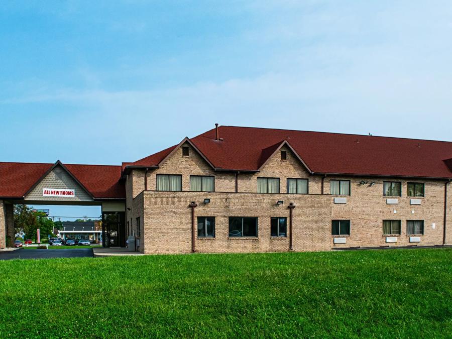 Red Roof Inn & Suites Middletown - Franklin Property Exterior Image