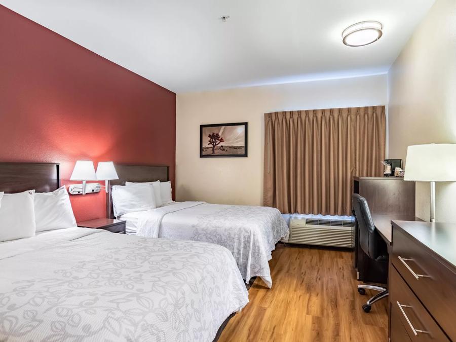 Red Roof PLUS+ Tempe - Phoenix Airport Deluxe Double Room Image